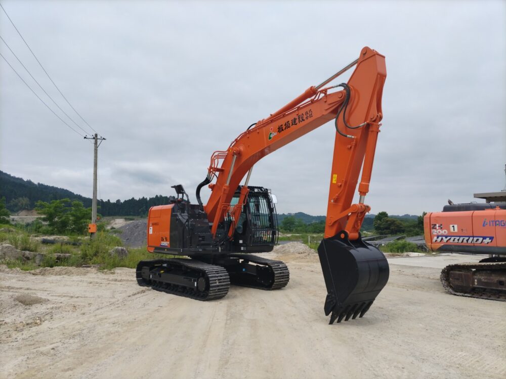 新しい重機が納車されました